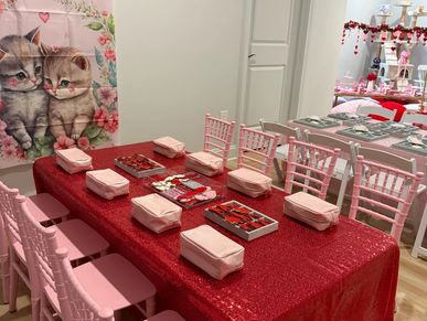 Patching station, cosmetic bags