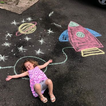 girl chalk drawing