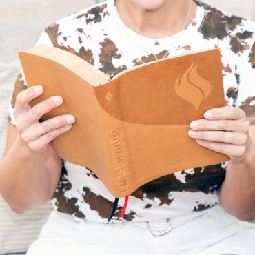 Biblia de Estudio Vida Plena Marrón