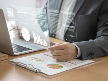 Person doing a digital audit