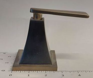 #9-8T5C75-SN MAGNA I LAV HANDLE  & ESCUTCHEON WITH FLAT SQUARE RING FOR NEW GENERATION VALVES