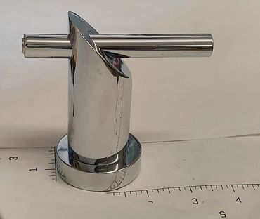 C62 NUVA LAV HANDLE
LIMITED COLORS AVAILABLE