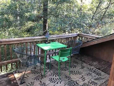 breakfast deck in the trees
