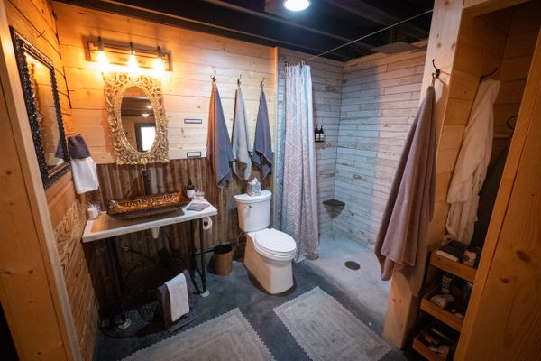 The Shed Guest House Bathroom, fully stocked, Walk/Roll in Shower w Rain Head and  handheld