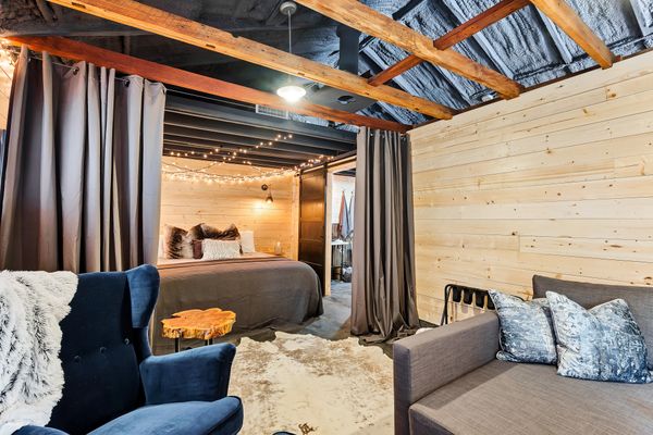 Interior of The Shed Guest House / Vacation Rental Hermann mo