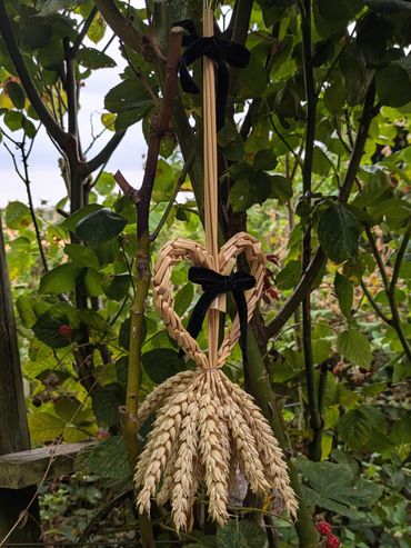 Arrow Plait Heart Shaped Harvest Trophy, £20