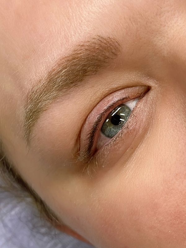 Permanent eyeliner and LashLine enhancement