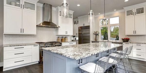 Home Organizing Services: Well unpacked and organized kitchen by a professional home organizer.