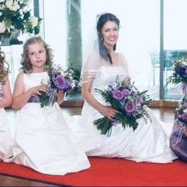 Wedding party smiling, fresh floral bouquets, beautiful lavender roses, happy bride, wedding in Scot