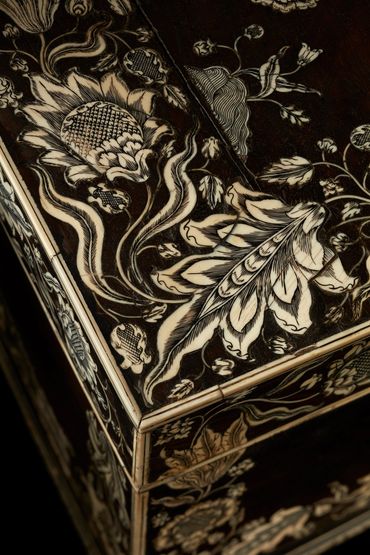 Vizagapatam Ivory-inlaid rosewood dressing box, east India, 1740-60