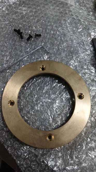 ชิ้นส่วนอะไหล่หรืออุปกรณ์ประกอบในงานอุตสาหกรรม