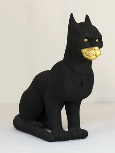 Escultura Batstet de Alejandro Lucadamo. Serie Paleolítico Pop.
Arcilla refractaria pintada
40 x 62