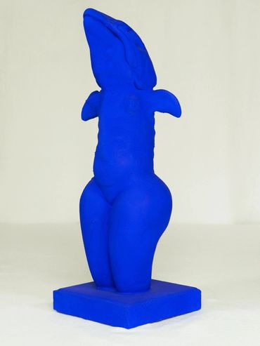 Escultura Big Blue Venus de Alejandro Lucadamo
Arcilla refractaria pintada
40 x 17 x 15 cm