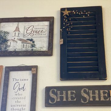 small gifts and home decor items