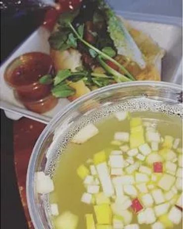 Pan Con Pollo & Ensalada Drink