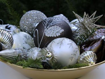 Bowl of stunning rustic glass Christmas ornaments for your woodland tree, 