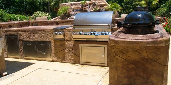 Outdoor Kitchen Design by Katy Pools And Backyard Living