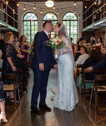Sandy LeDonne Wedding Officiant Minister Officiating A Wedding Ceremony Moorestown Community House