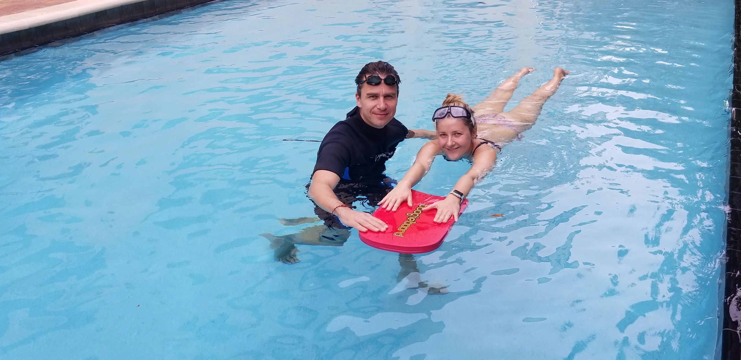 Private swimming lessons help children and adults to get read of fear of water