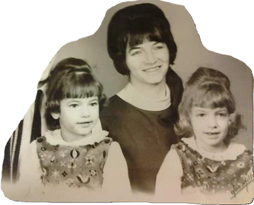 Marie Dilapi (Nordberg) and her daughters Jodi and Debbie who were kidnapped following the shooting