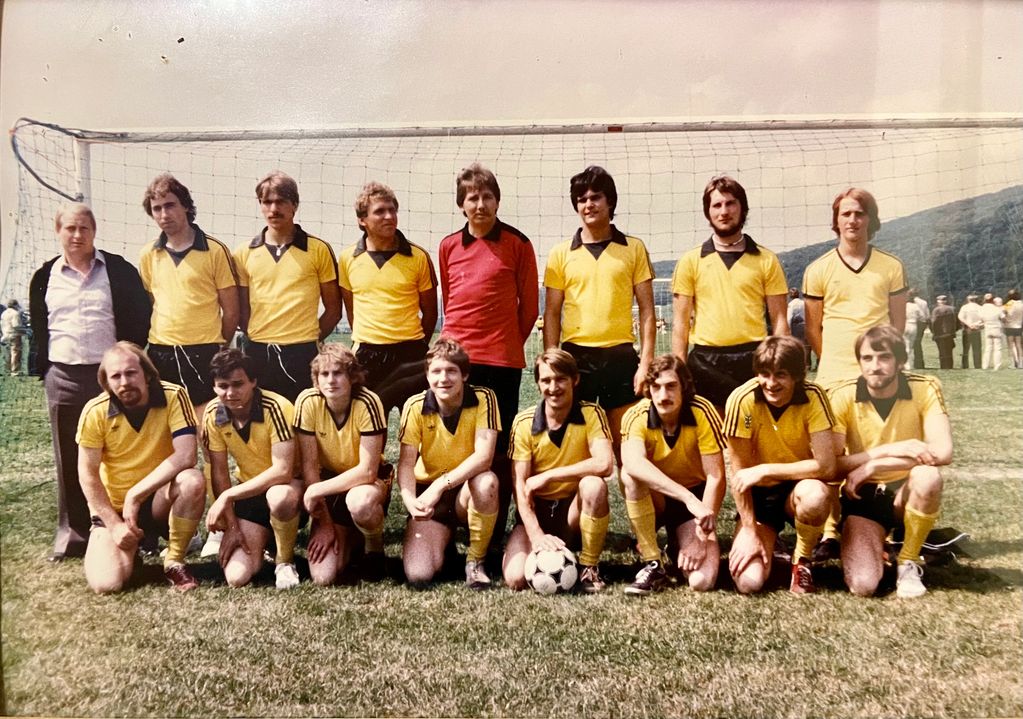 FC Eintracht Ammensen - Mannschaftsfoto 1981 - 1. Mannschaft
