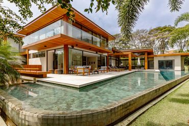 Fotografia de fachada de casa residencial