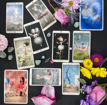 tarot and oracle pictures for client