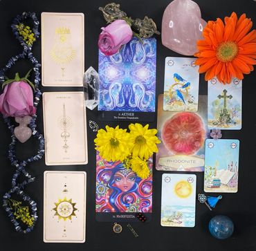 tarot and oracle pictures for client
