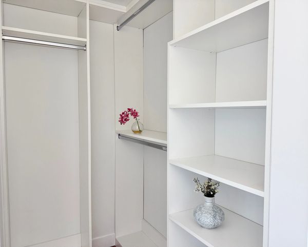 8900 Ramsgate - Spacious Custom Build Walk-In Closets