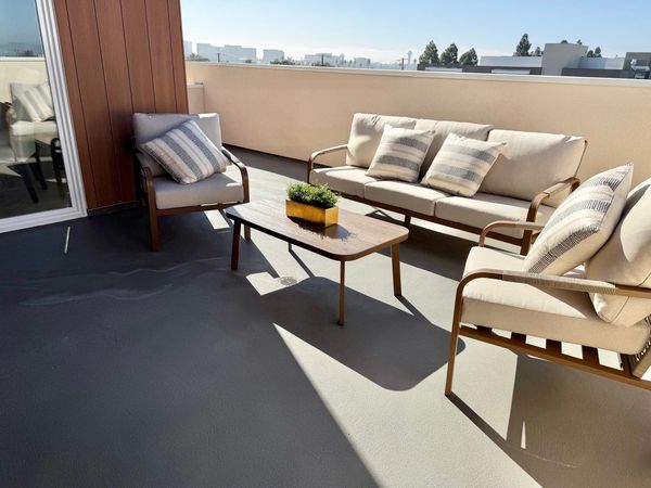 8900 Ramsgate - Large Patio Main