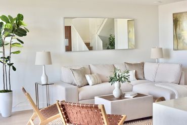 8900 Ramsgate - Penthouse Living Room / Open Floor Plan