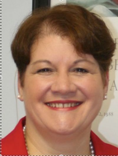 Renee Brochu is a Certified Hypnosis Instructor