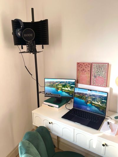 Image of Lovina Montgomery's home office.
