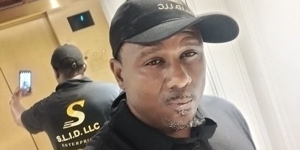 Professional 5 star Uber drivers, male or female driver available