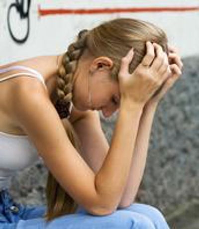 Image of girl next to Maria Socolof's description of myofascial pain.