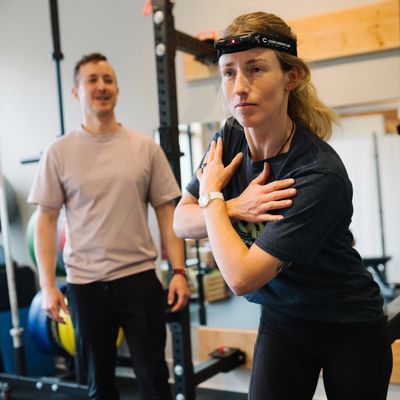 patient doing vestibular rehab for concussion rehabilitation. working on vestib