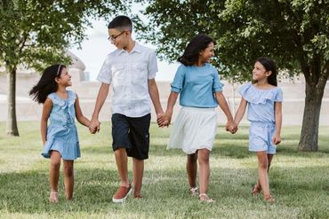 Family and sibling photography in Kansas City