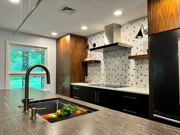 upscale midcentury modern kitchen with unique backsplash