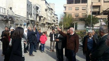 نهاد سمعان في أحد الجولات مع لجنة التراث