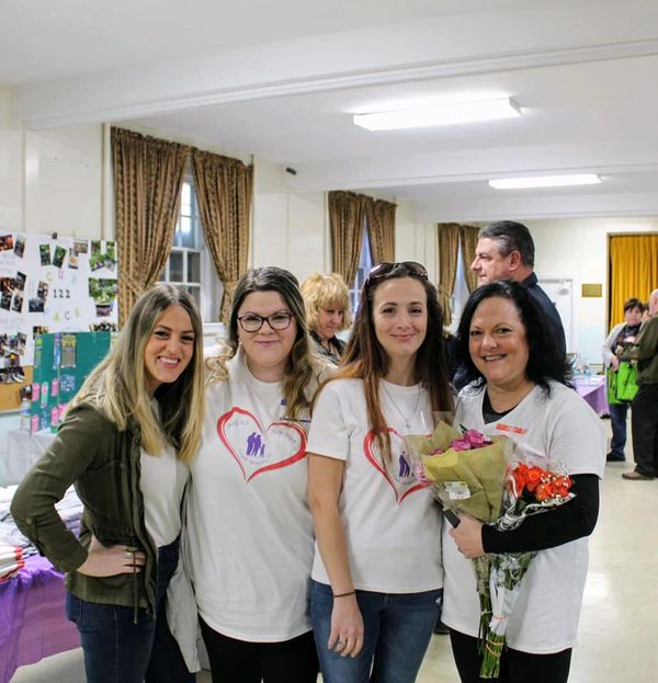 Karen Barnes, Randi Kobielnik, Chelsea Barnes & Brittany Gentile at Grands Stepping Up Opening Event