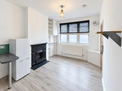 Freshly decorated flat in East London