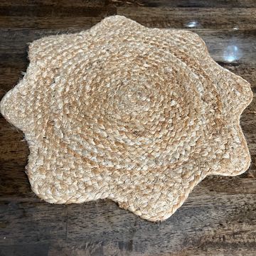 raffia charger