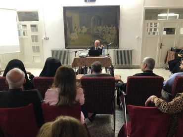 من أحد محاضرات المؤرخ نهاد سمعان في نادي الرابطة في حمص الذي هو رئيس مجلس ادارته