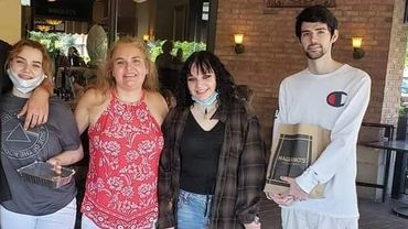 Reese, Amy, Amber & Dalton out to dinner for Reese's birthday.