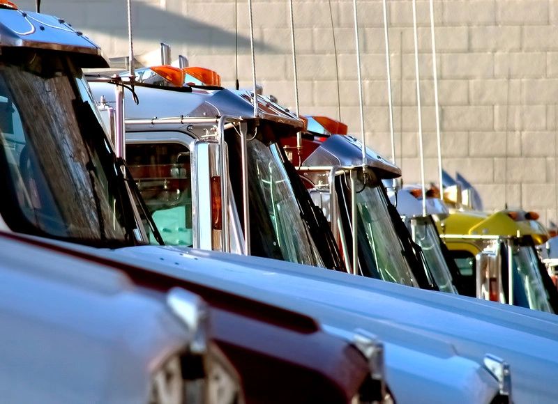 Large diesel trucks, diesel, trucks, semi, repair, service, roadside,