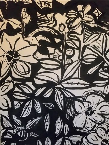 Black and white floral pattern with bold outlines and leaves.