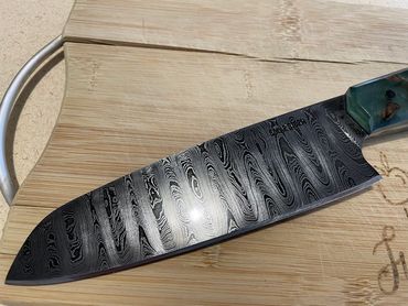 8" ladder pattern damascus santoku chef's knife