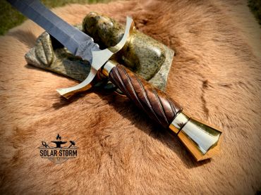 Damascus dagger by Bob Bryenton, Bladesmith and Swordsmith from Alberta, Canada