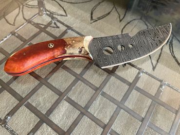 ladder pattern damascus chefs knife