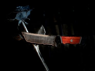 highlight Custom cumai damascus tanto.